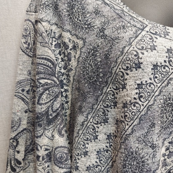 Est 1946 Paisley Tunic Top Womens Plus 22/24W Grey Blue Stretch Knit Boho Blouse - Picture 3 of 13